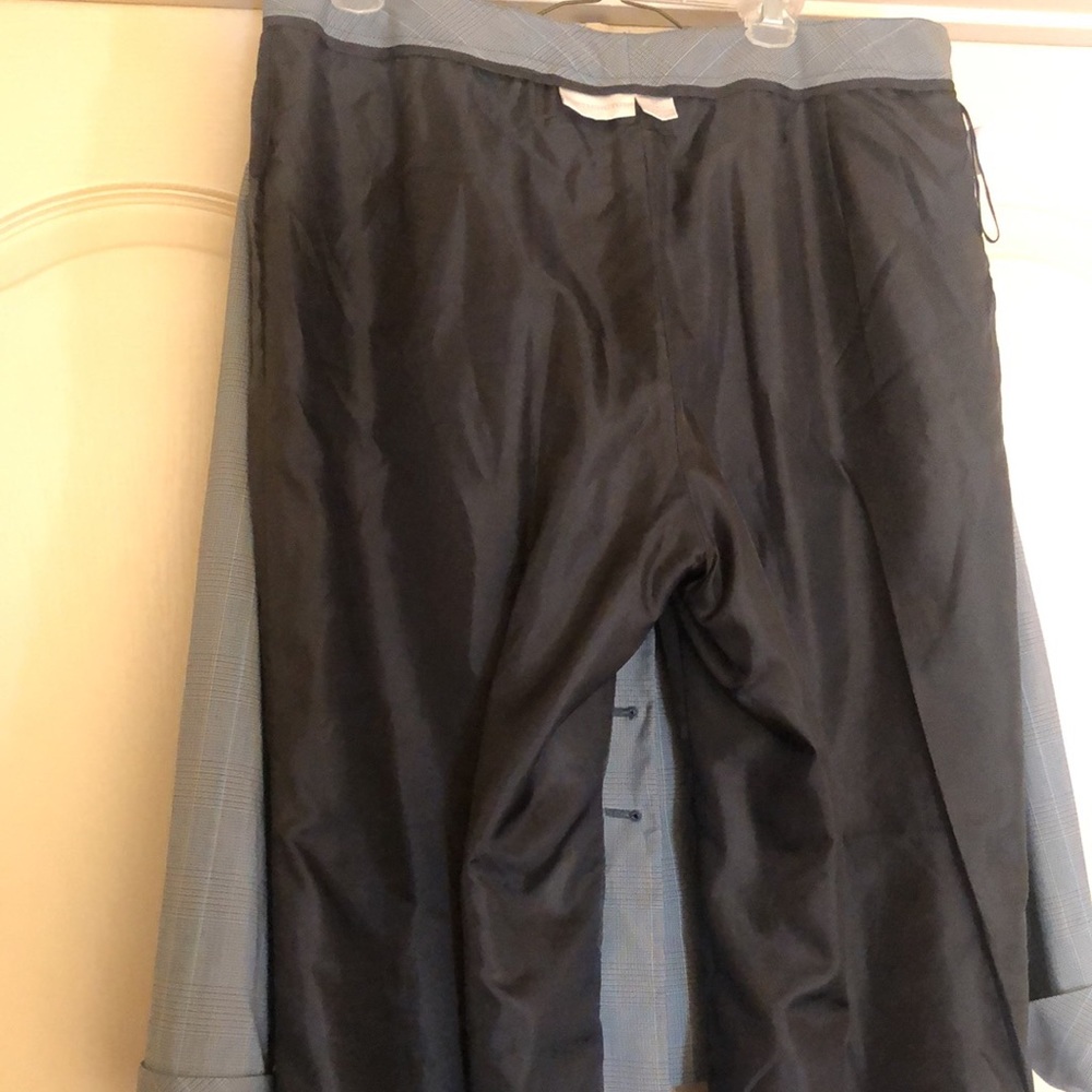 NWOT suit; fully lined plaid suit - Picture 10 of 12